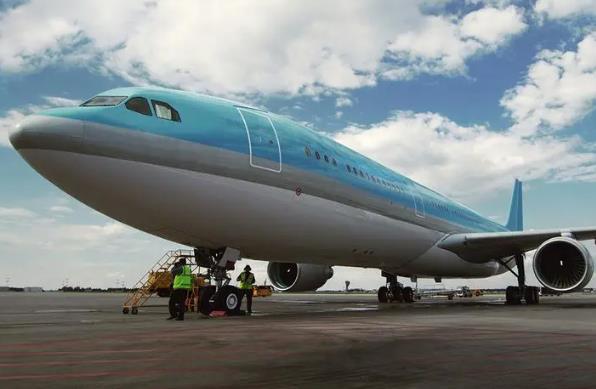 馬來(lái)西亞空運(yùn)貨代行業(yè)的挑戰(zhàn)與應(yīng)對(duì)措施有哪些？