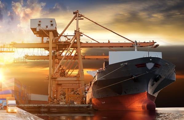 美國作為全球非常大的經(jīng)濟體之一，其貨代業(yè)為全球貿(mào)易提供關鍵支持