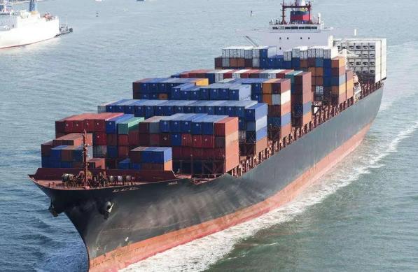 新加坡是東南亞的重要國際貿易中心，在全球貨運業中扮演著重要角色