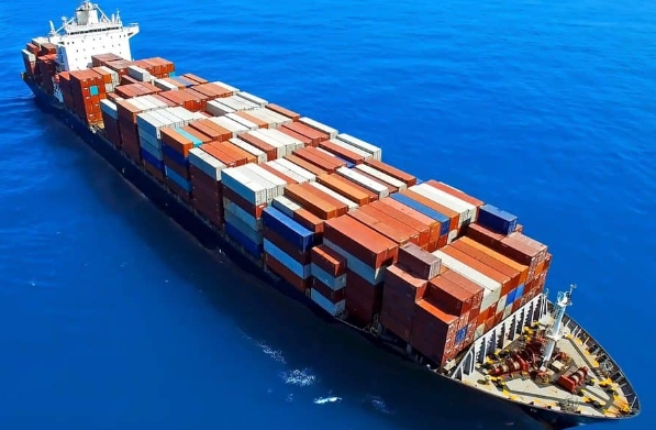 國際貨代行業(yè)在全球化浪潮下正面臨著前所未有的機(jī)遇與挑戰(zhàn)