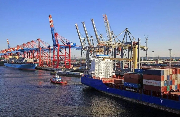 日本國際物流行業(yè)以其高效、快捷和安全的服務(wù)贏得了廣泛贊譽(yù)