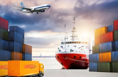 國(guó)際貨運(yùn)代理不僅簡(jiǎn)化了復(fù)雜的物流流程，還加速了全球貿(mào)易的步伐